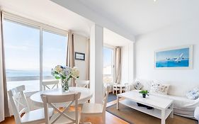 Fee4Me Front line beach flat in Caión